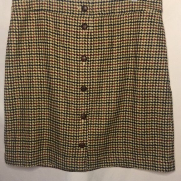 NWT TALBOTS houndstooth print design skirt. Size 18. - Picture 9 of 10